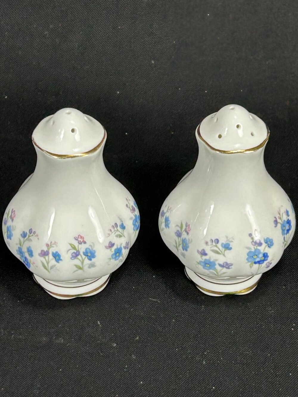 Royal Albert UK Memory Lane fine bone china salt & pepper shakers set